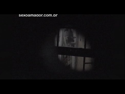 ❤️ Ξανθιά κοπέλα βιντεοσκοπήθηκε κρυφά από ηδονοβλεψία της γειτονιάς κρυμμένο πίσω από κούφια τούβλα Σούπερ πορνό ️